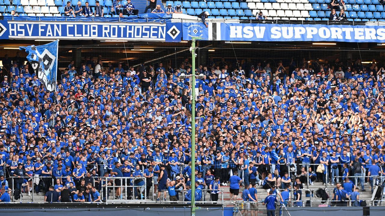 HSV setzt auf die Farbe Blau - Bildquelle: IMAGO/Matthias Koch