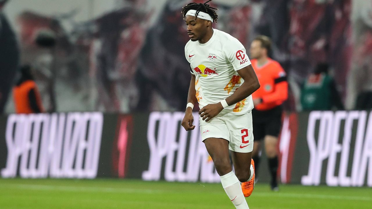 Mohamed Simakan (RB Leipzig) - Bildquelle: imago
