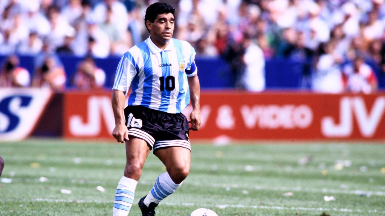 5. Diego Maradona (Argentinien) - Bildquelle: imago images/Laci Perenyi