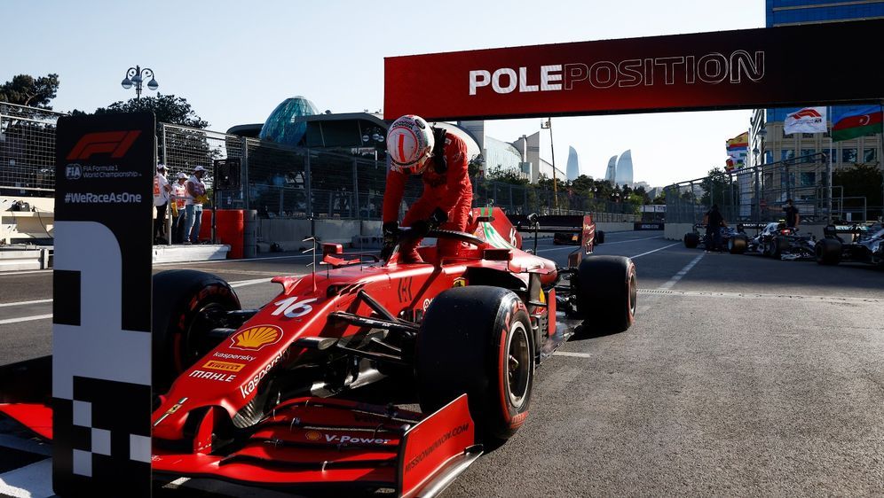 Leclerc Nach Crash Qualifying Auf Pole Pech Fur Vettel