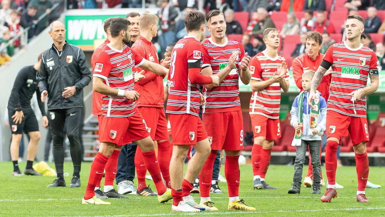Platz 10: FC Augsburg - Bildquelle: IMAGO/Eibner