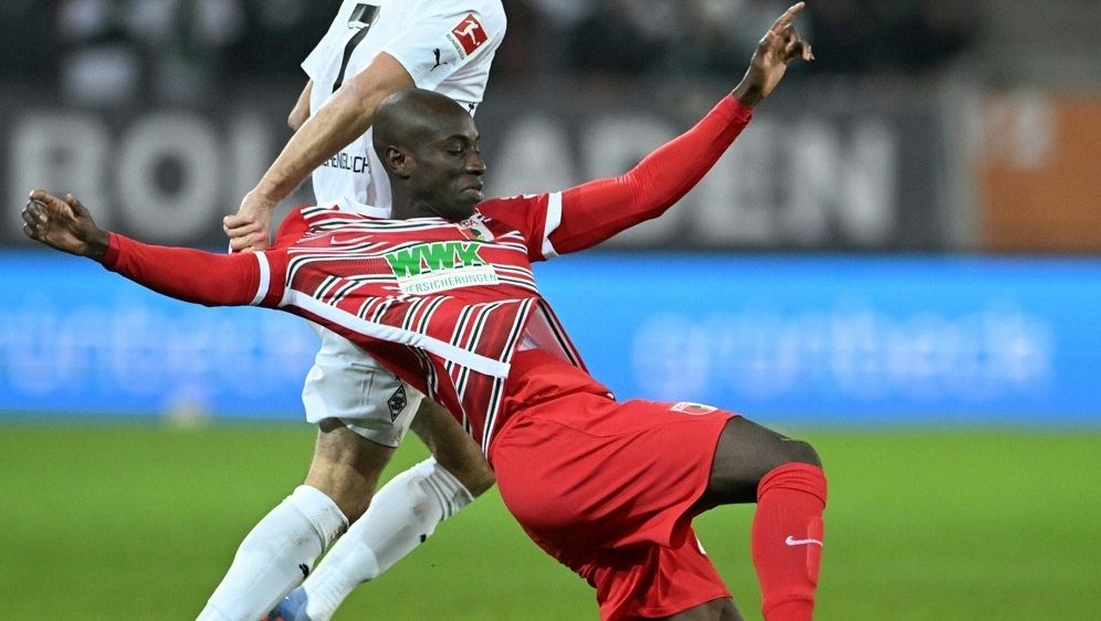 Kelvin Yeboah (v.) muss pausieren - Bildquelle: AFP/SID/CHRISTOF STACHE