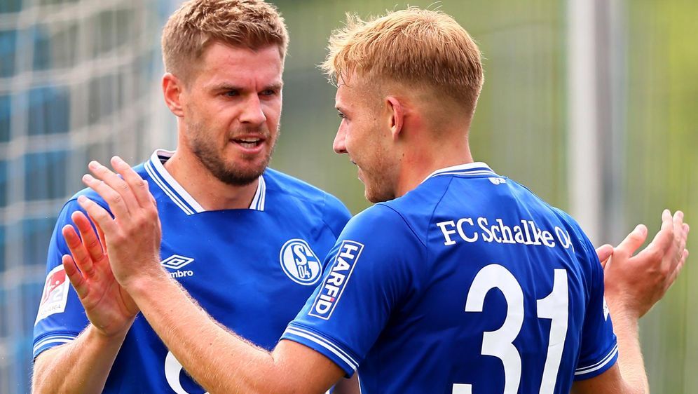 2 Liga Live Fc Schalke 04 Hamburger Sv 1 3 Endstand