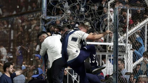 Internacional – Muere aficionado al fútbol en disturbios en Argentina
