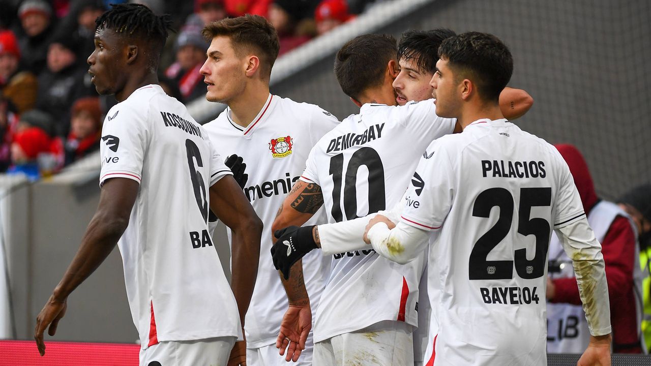 Platz 9: Bayer 04 Leverkusen - Bildquelle: IMAGO/Beautiful Sports
