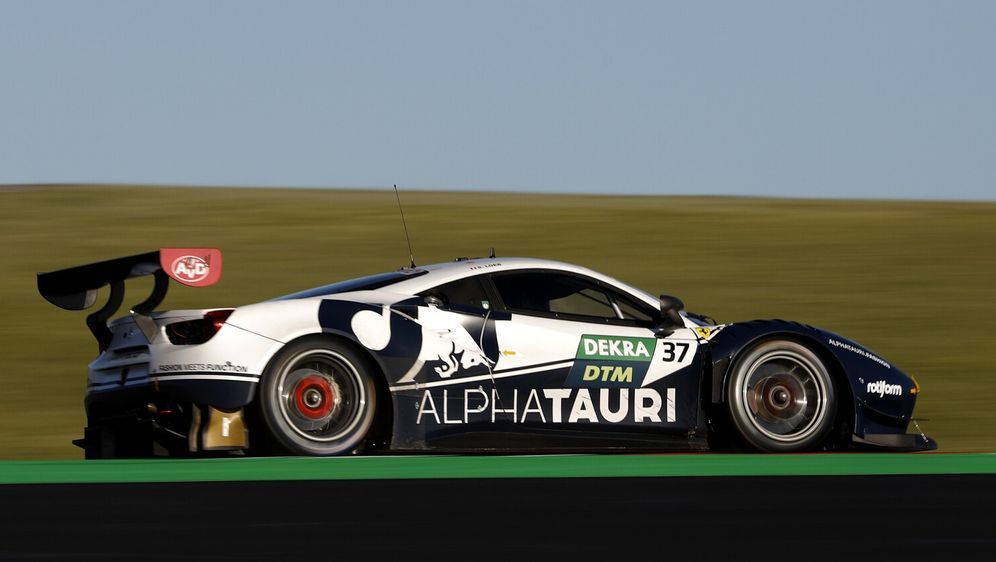Loeb im AF-Corse-Ferrari beim DTM-Saisonauftakt in Portimao - Bildquelle: Motorsport Images
