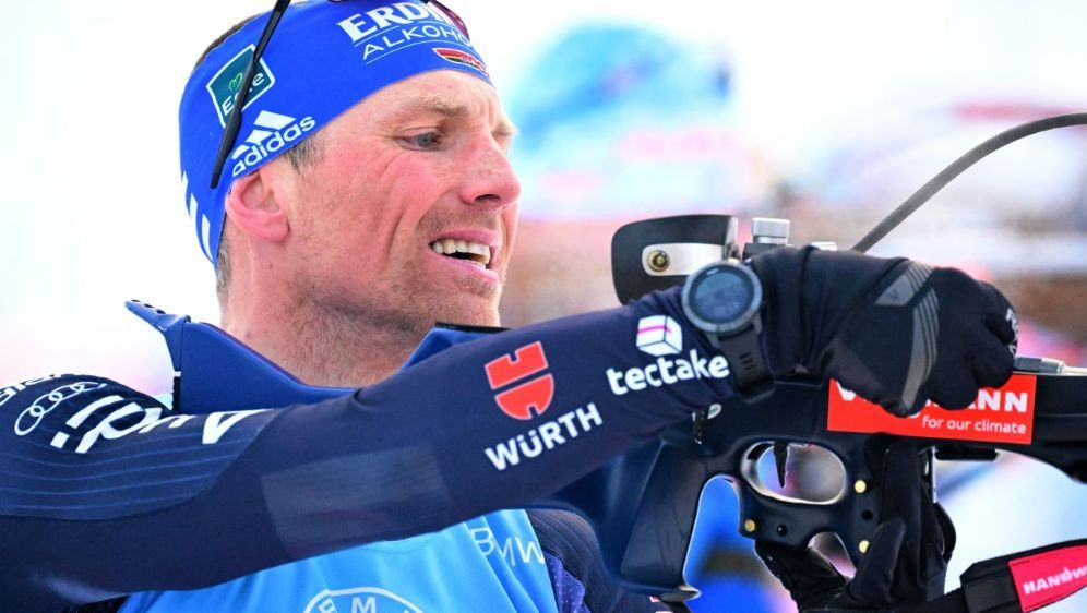 Staffel um Startläufer Erik Lesser läuft auf Rang zwei - Bildquelle: AFP/SID/TOBIAS SCHWARZ