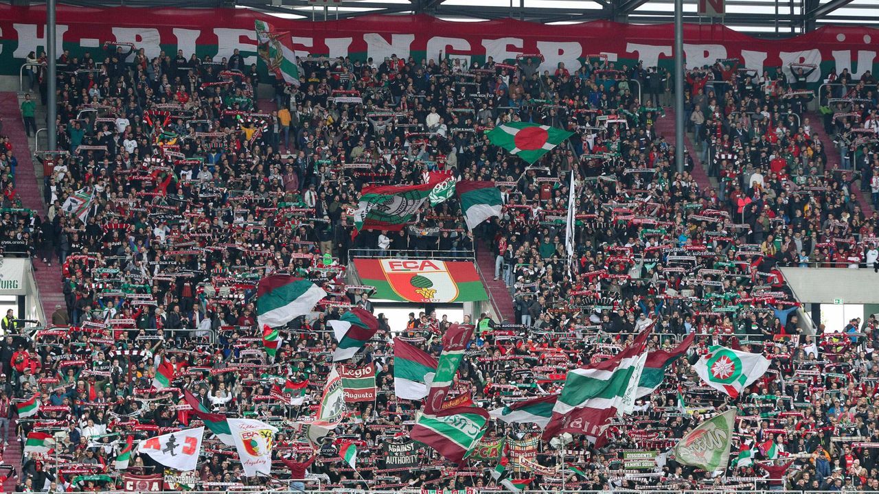 Ohne Platzierung: FC Augsburg - Bildquelle: IMAGO/kolbert-press