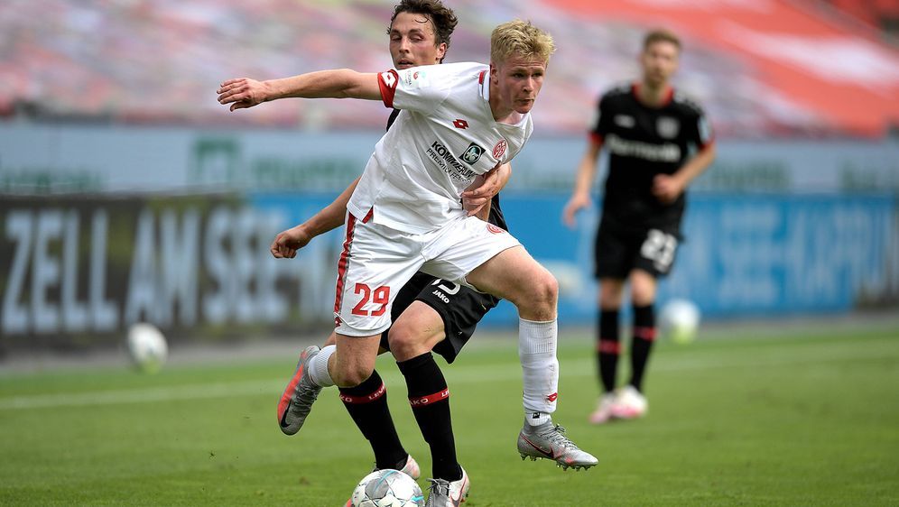 U21-EM: Die turbulenten Tage des Julian Burkhardt