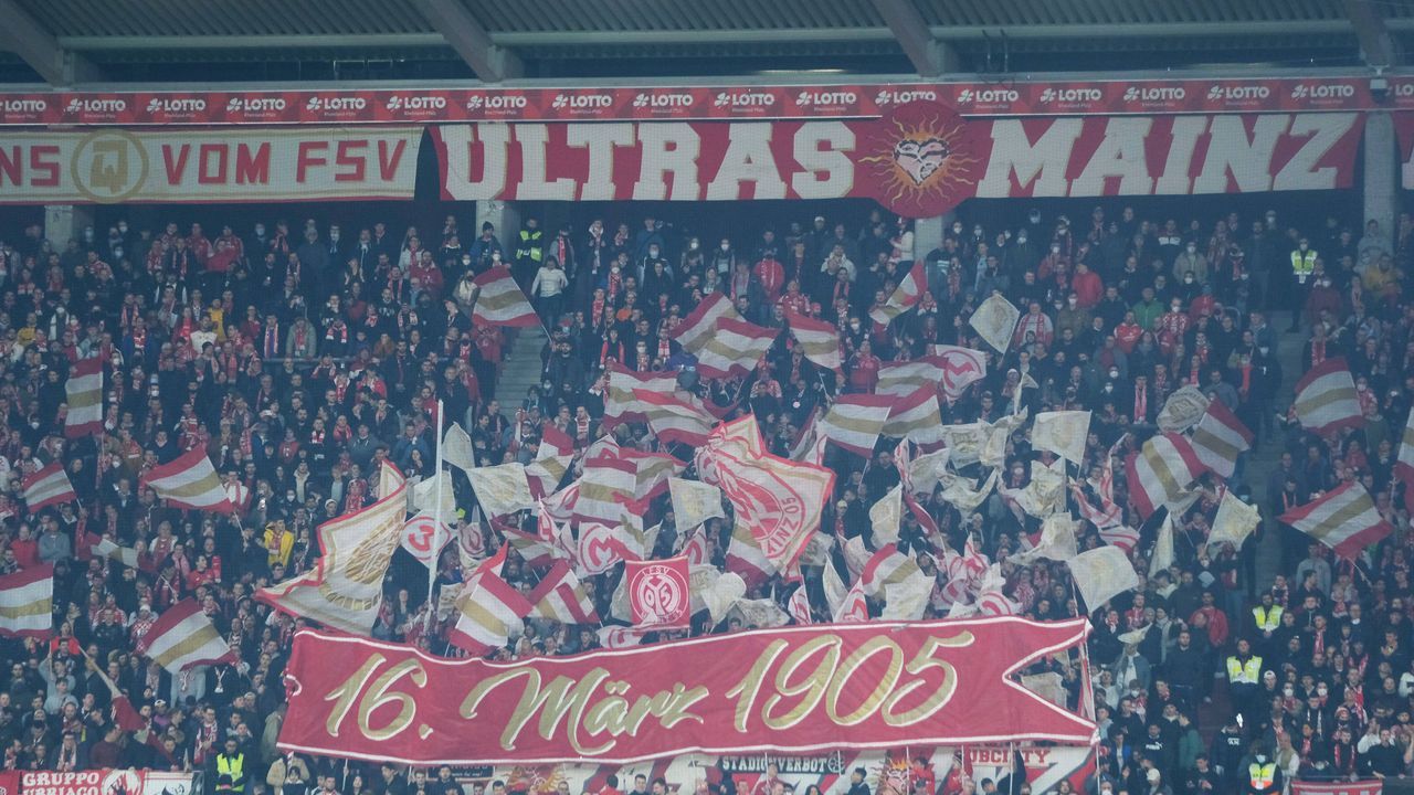 Platz 16 - MEWA Arena (Mainz 05) - Bildquelle: Imago
