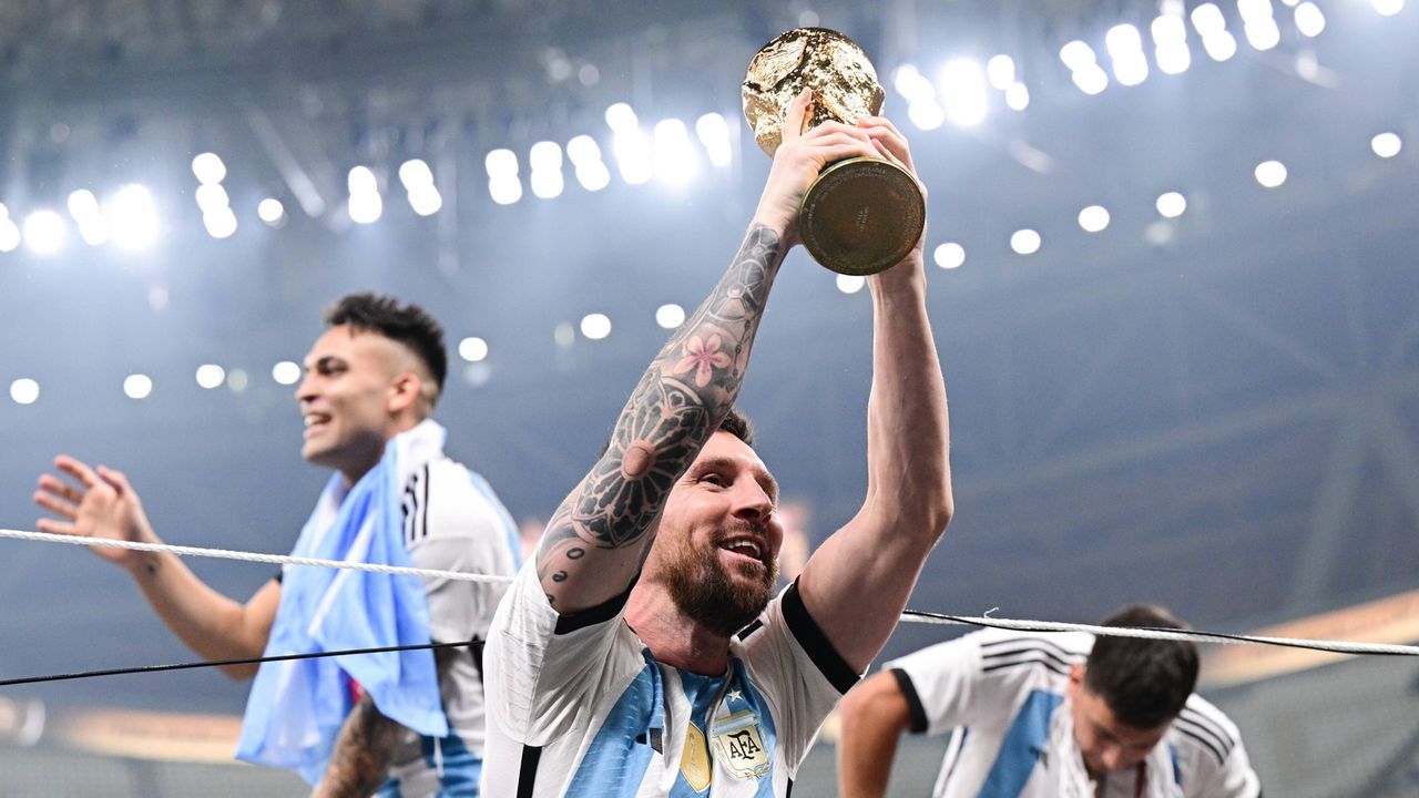 2022: Weltmeister – Messi krönt sich in Katar  - Bildquelle: IMAGO/Ulmer/Teamfoto