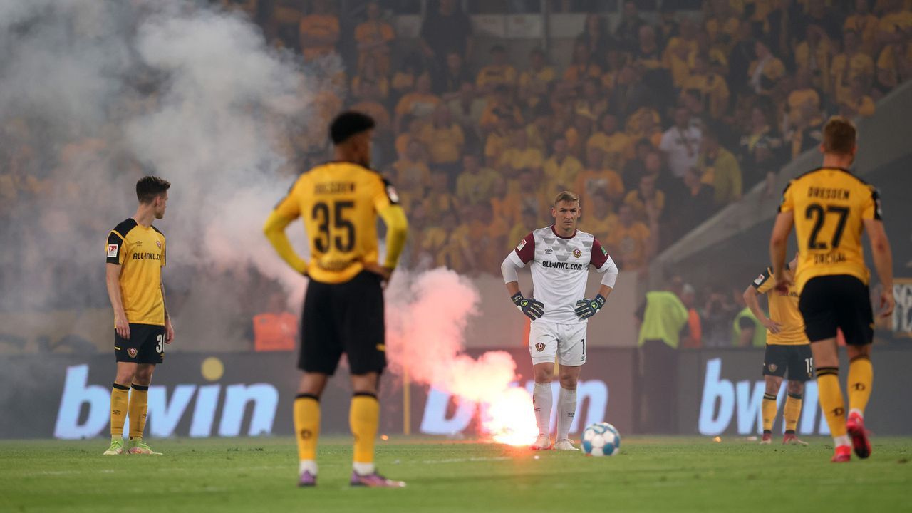 Dynamo Dresden steht der Frust ins Gesicht geschrieben - Bildquelle: 2022 Getty Images