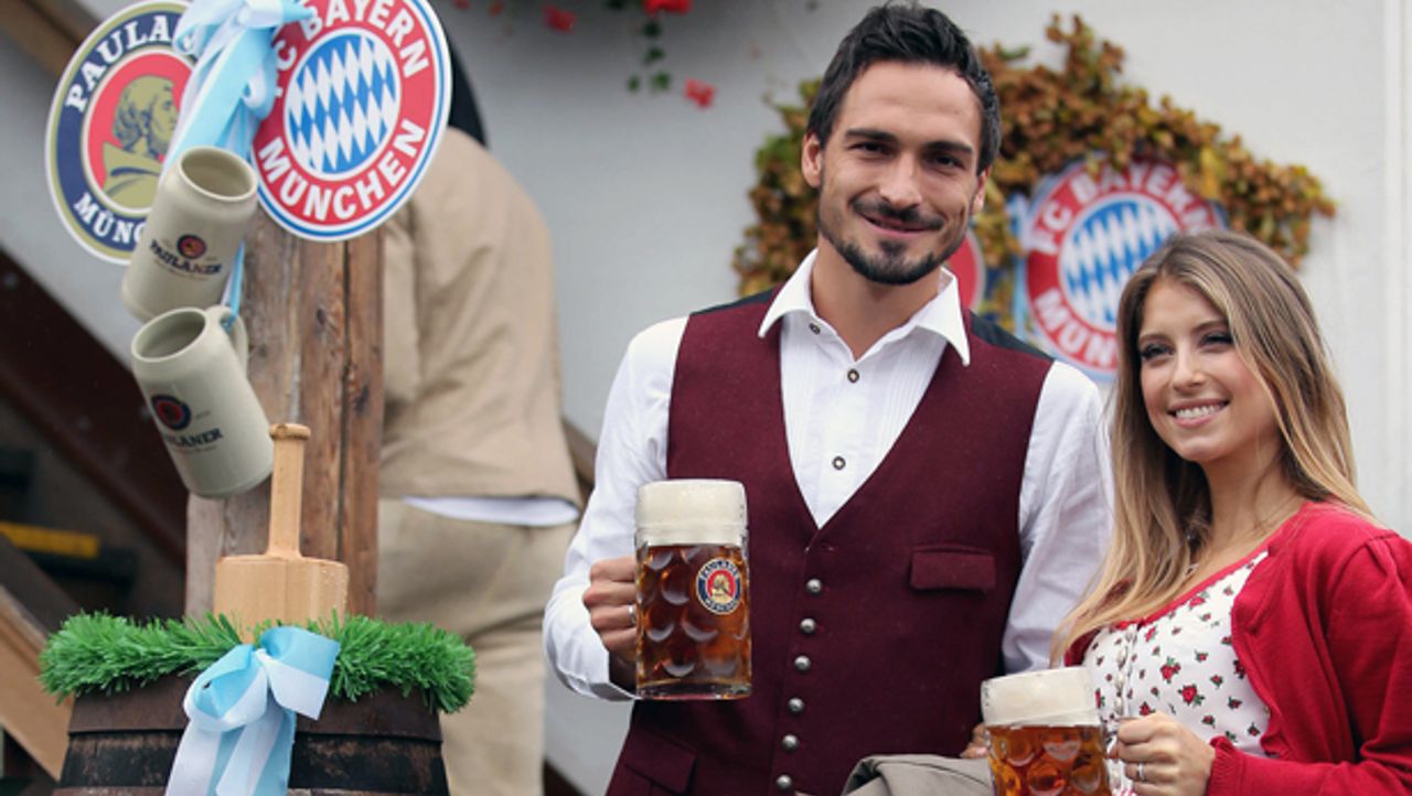 Der Fc Bayern Munchen Auf Dem Oktoberfest 2016