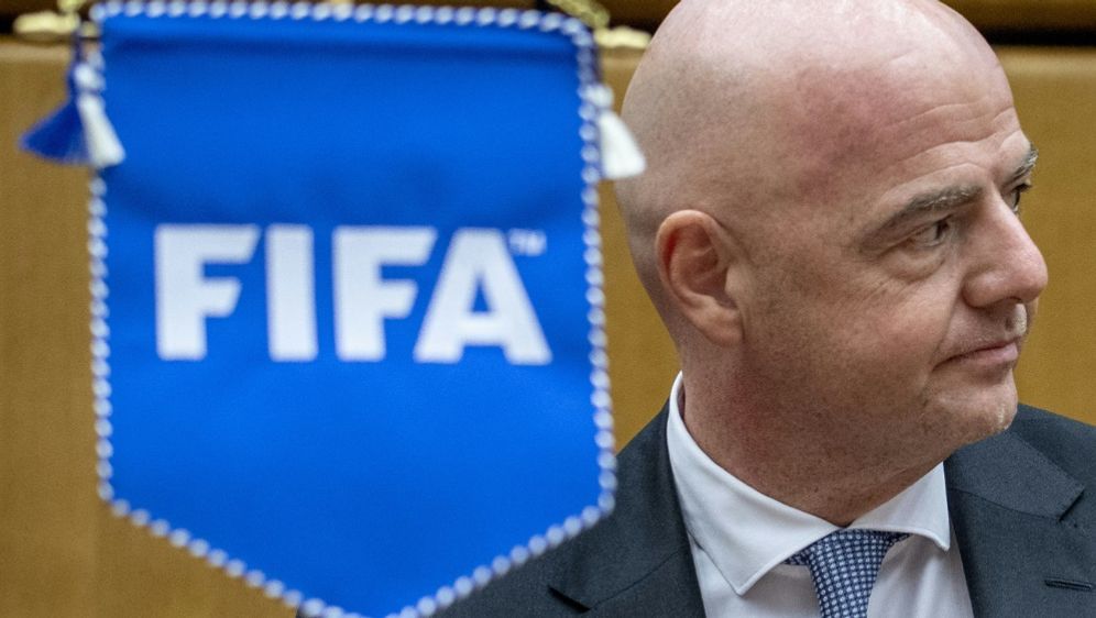 Fan-Umfrage: FIFA sieht sich bestätigt - Bildquelle: AFPSIDJOE KLAMAR