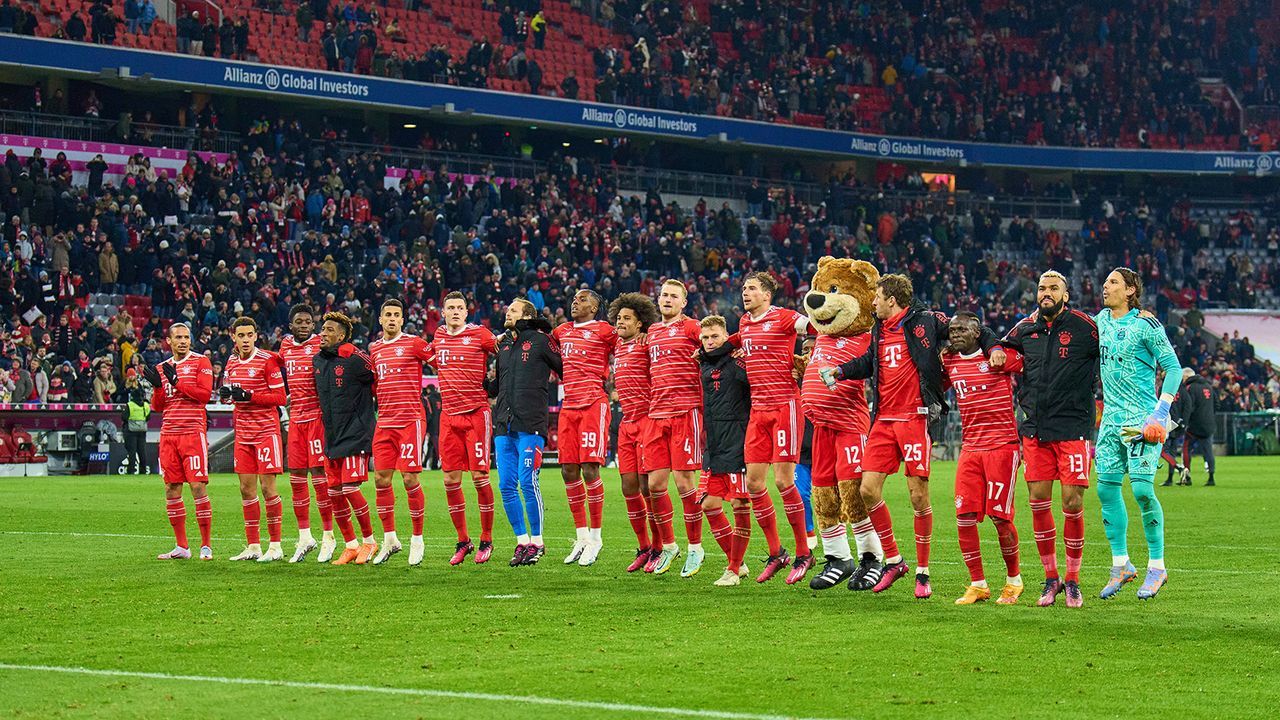 Platz 1: FC Bayern München - Bildquelle: IMAGO/ActionPictures