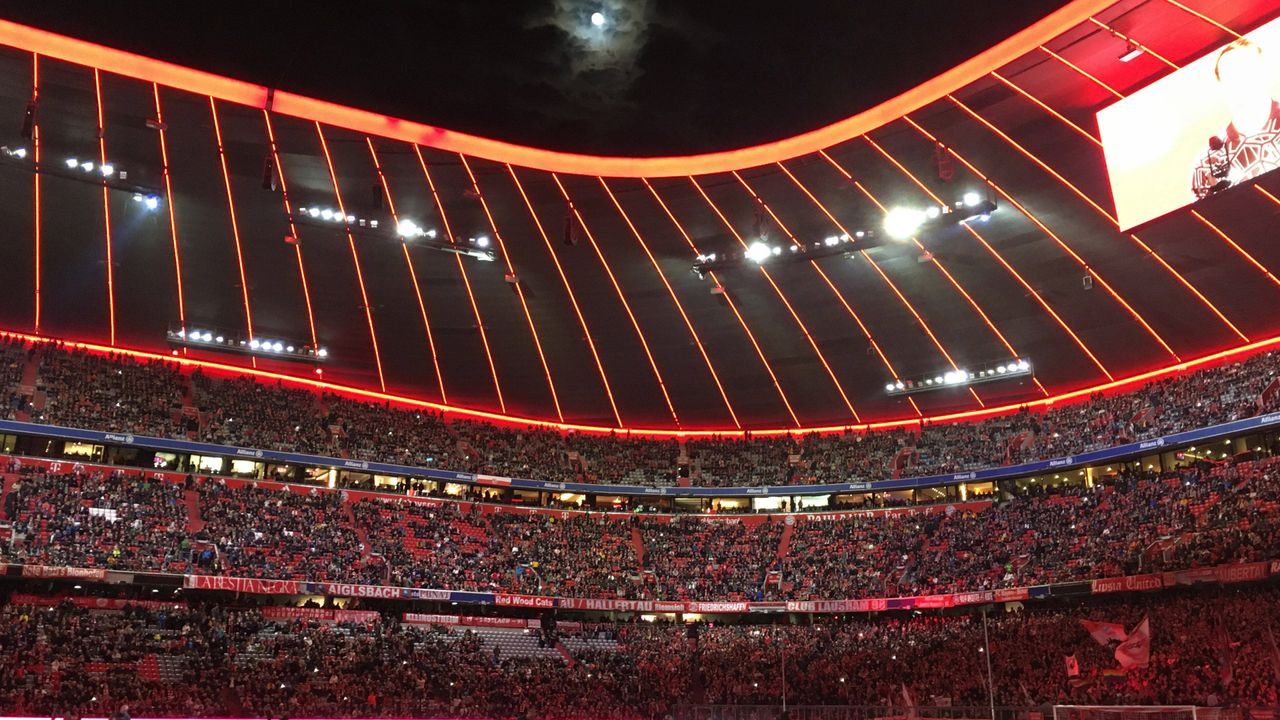 Platz 12 - Allianz Arena (FC Bayern München) - Bildquelle: Imago
