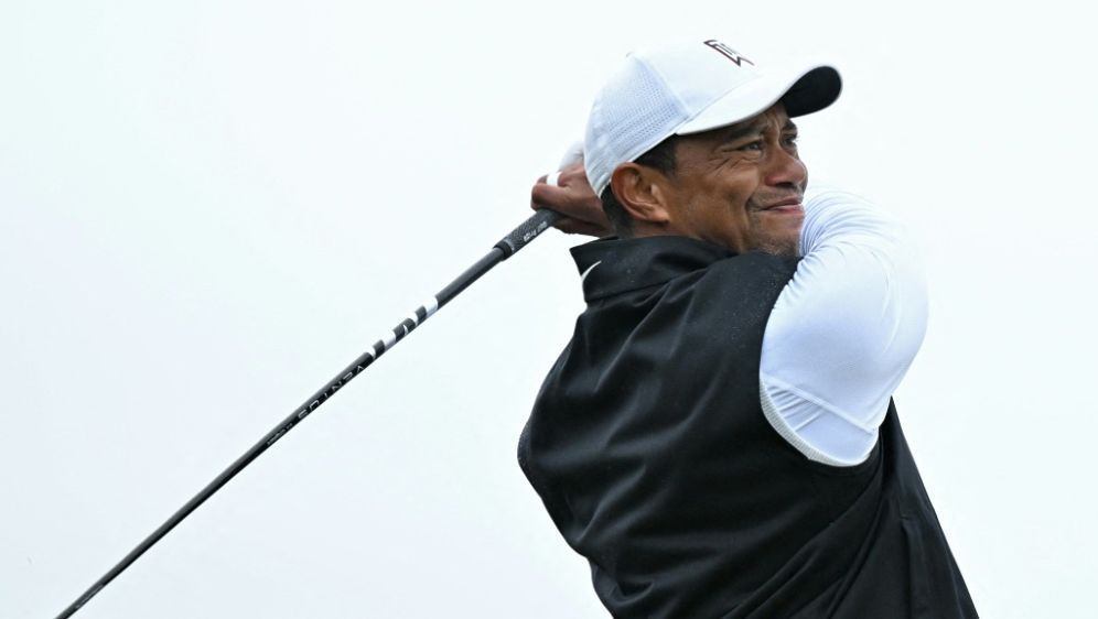 Tiger Woods muss sein Comeback erneut verschieben - Bildquelle: AFP/SID/GLYN KIRK