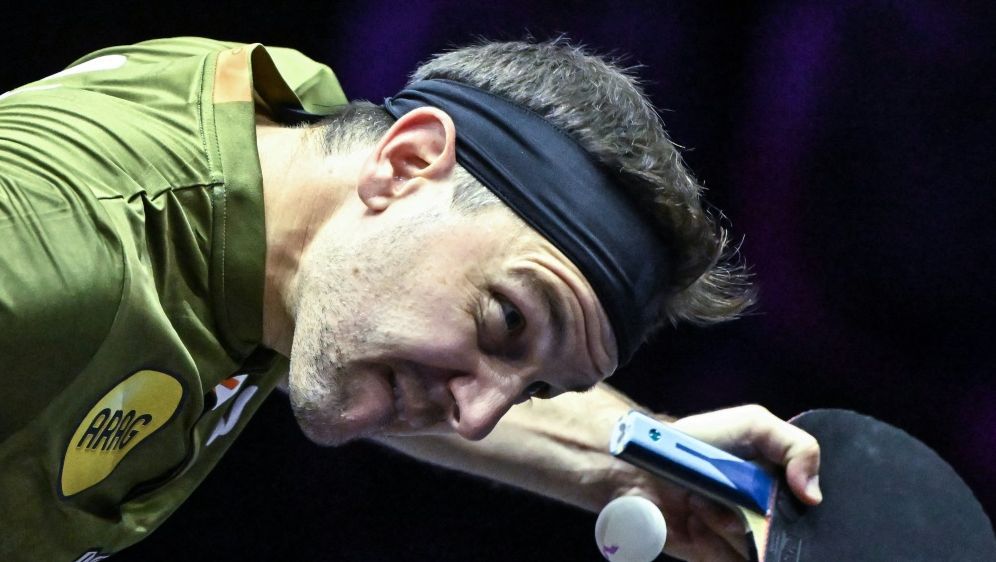 Timo Boll erlangt Zittersieg - Bildquelle: AFP/SID/ATTILA KISBENEDEK
