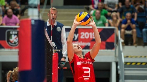 Volleyball Volleyballerinnen Nicht Zu Stoppen Vierter Sieg Im Vierten Em Spiel Ran