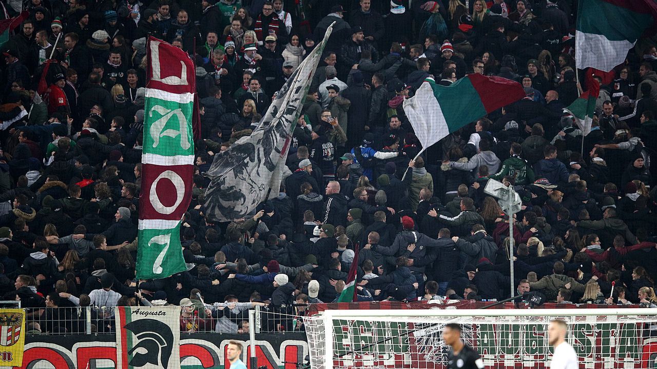 Platz 4 (geteilt): FC Augsburg - Bildquelle: Getty Images