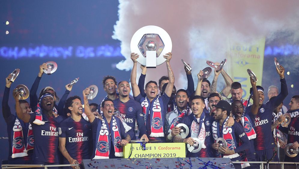 Frankreich Psg Siegt Und Erhalt Meistertrophae
