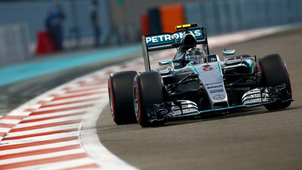 Formel 1 - Formel-1-WM 2016: Mercedes zeigt neues Auto via ...