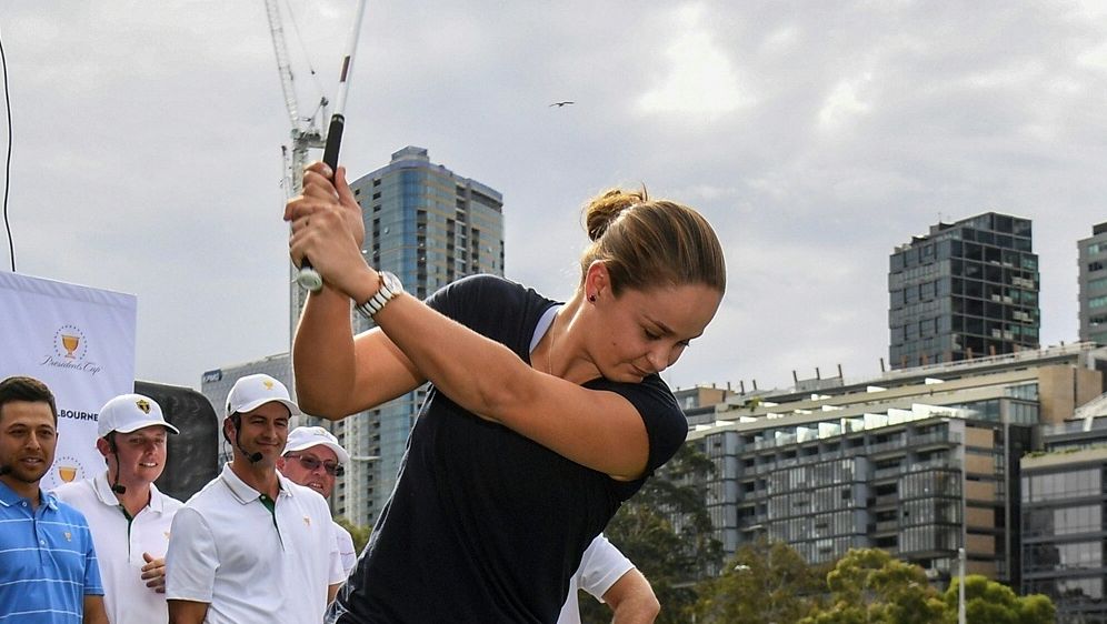 Tennis Tennisstar Barty Gewinnt Golfturnier In Australien Tennis