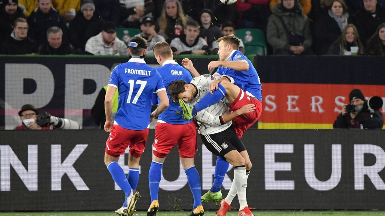 Bei klarem DFB-Sieg: Brutalo-Tritt gegen Goretzka - Bildquelle: imago images/Team 2