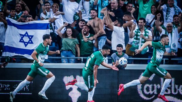 Quasi Keine Corona Falle Maccabi Haifa Feiert Titel Mit Fans