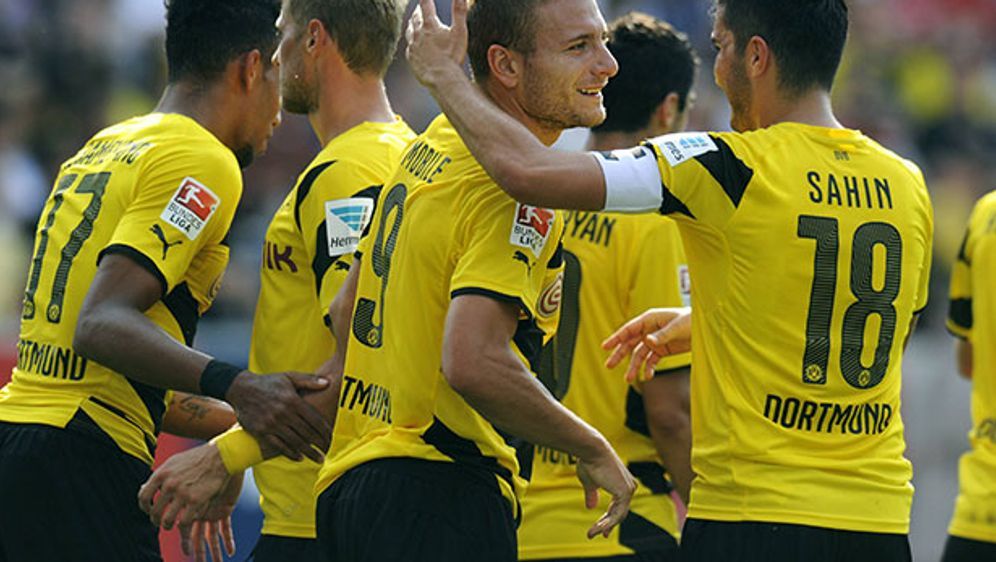 Dortmund ist gegen die Stuttgarter Kickers klarer Favorit. - Bildquelle: imago/Uwe Kraft