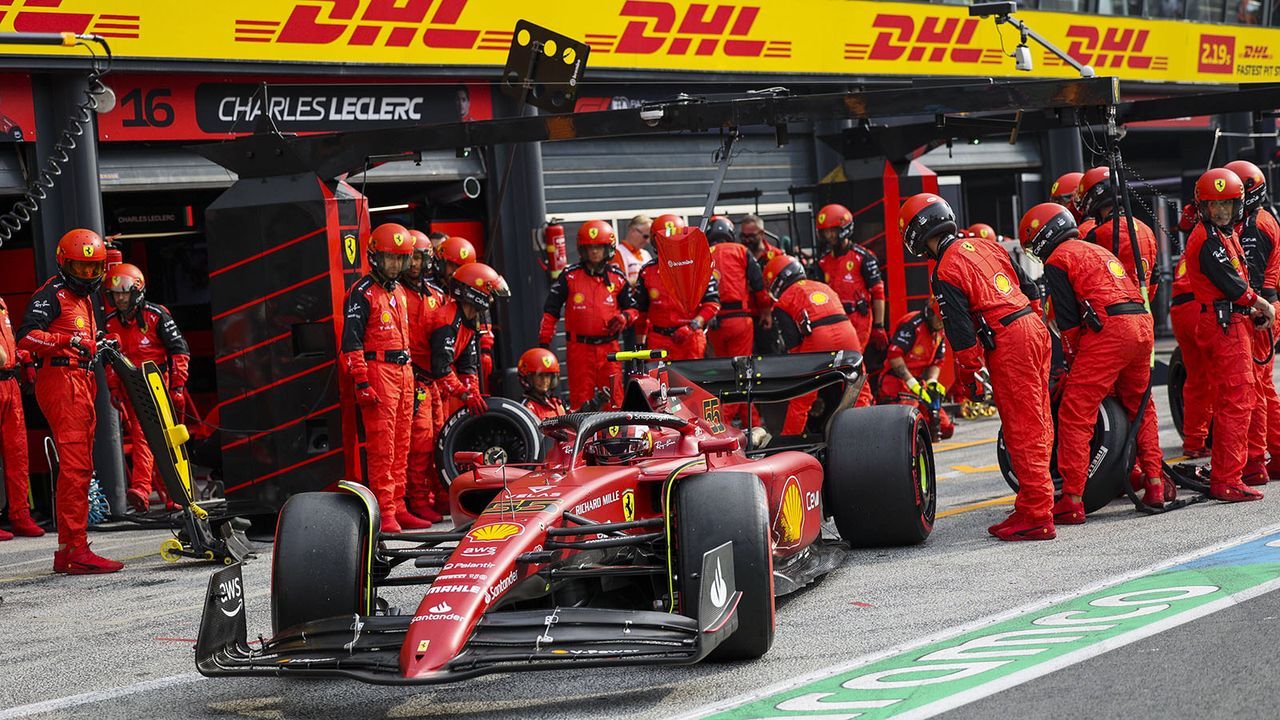 Verlierer: Ferrari und Carlos Sainz - Bildquelle: IMAGO/PanoramiC