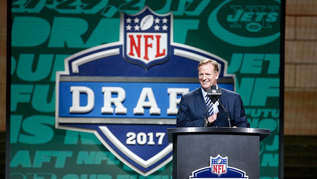 Die Grossten Uberraschungen Des Nfl Drafts 2017