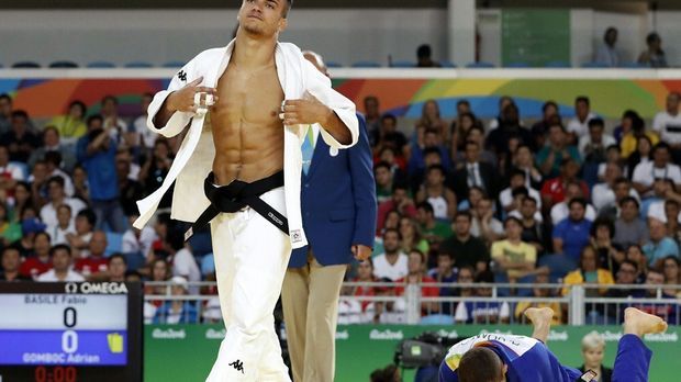 Olympia - Judo: Italiener Basile Olympiasieger in der ...