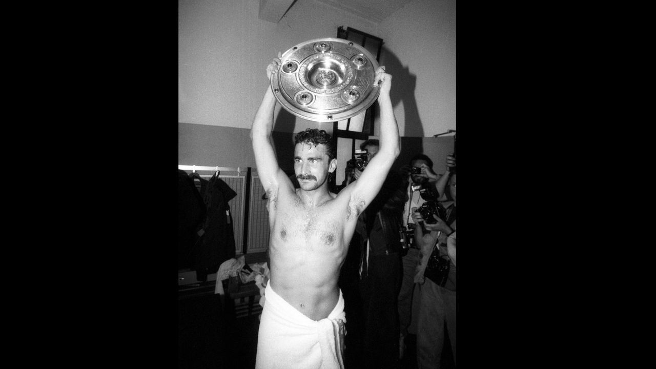 Meisterschaft mit Kaiserslautern 1991 - Bildquelle: imago images/Kicker/Liedel