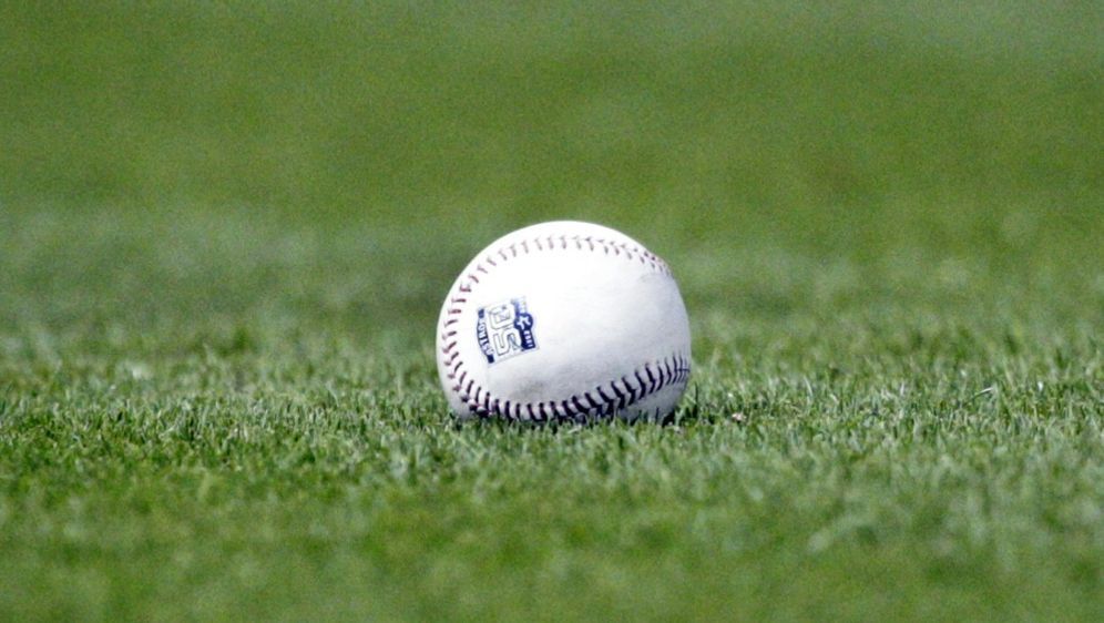 Baseball-Fans aus den USA müssen sich noch gedulden - Bildquelle: AFP/GETTYSID/BOB LEVEY