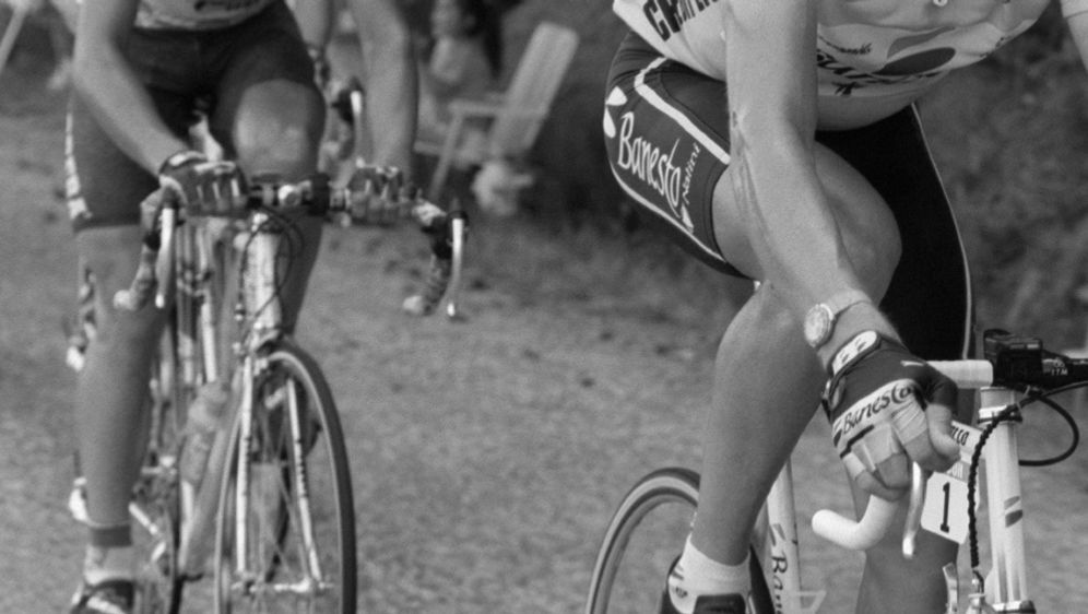 Flögel gewann 1983 die deutsche Straßenrad-Meisterschaft - Bildquelle: AFP/SID/PASCAL PAVANI