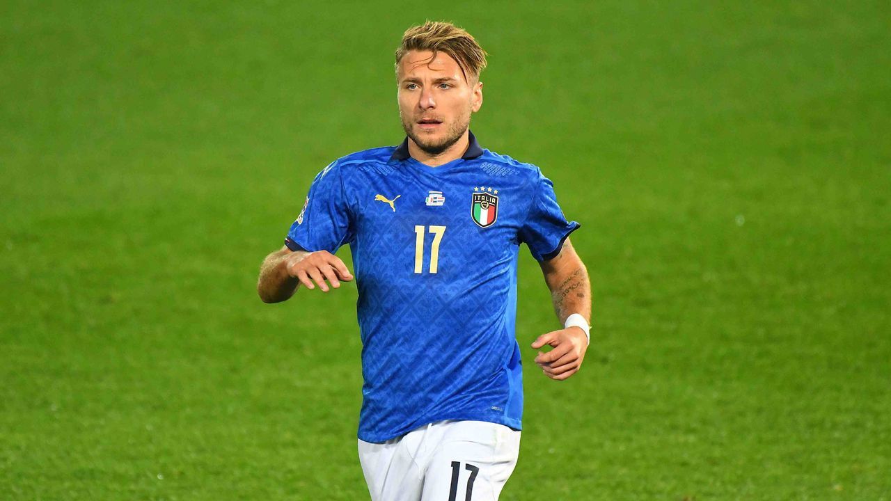 Immobile Gegen Lewandowski Die Sturmer Im Vergleich