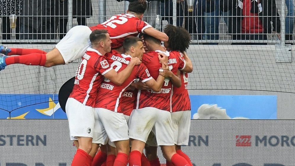 Freiburg holt im neuen Stadion einen Punkt gegen Leipzig - Bildquelle: AFP/SID/THOMAS KIENZLE