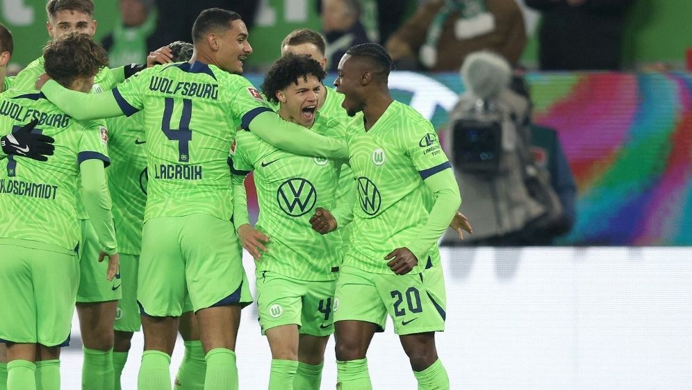 Wolfsburg bejubelt erneut einen Kantersieg - Bildquelle: AFP/SID/RONNY HARTMANN