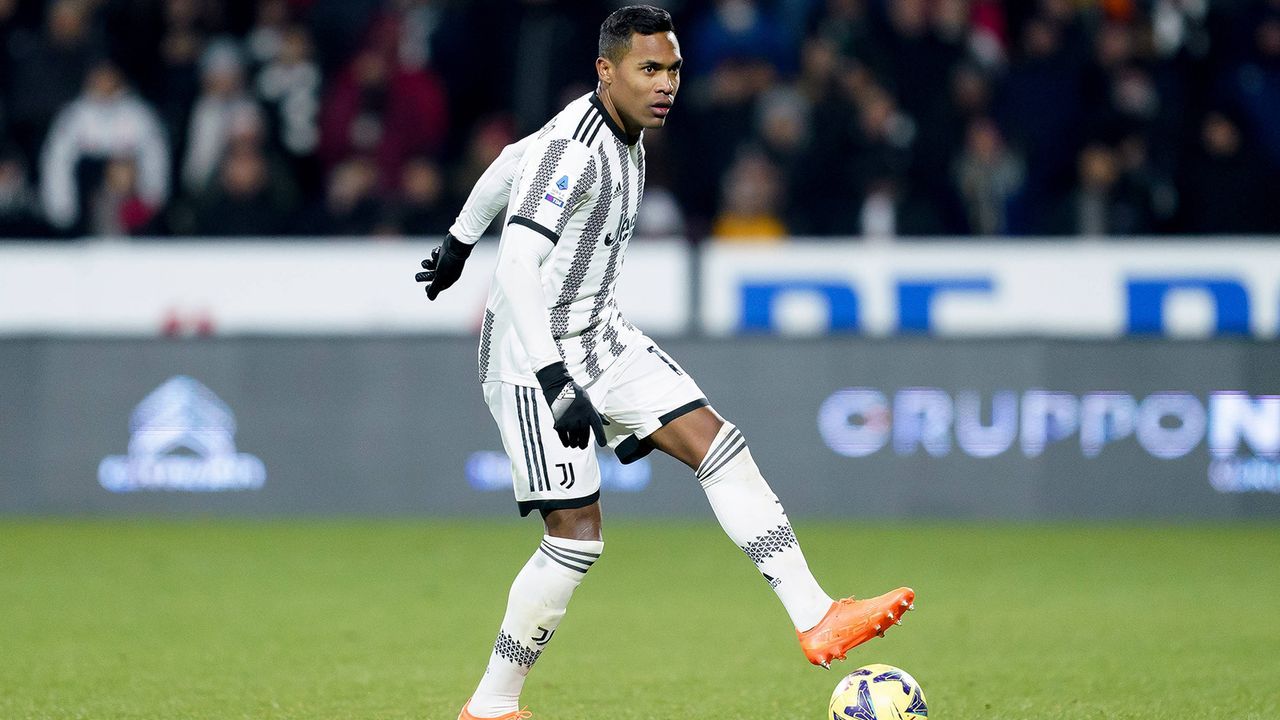 Alex Sandro (Vertrag bis 30.06.2023) - Bildquelle: IMAGO/NurPhoto