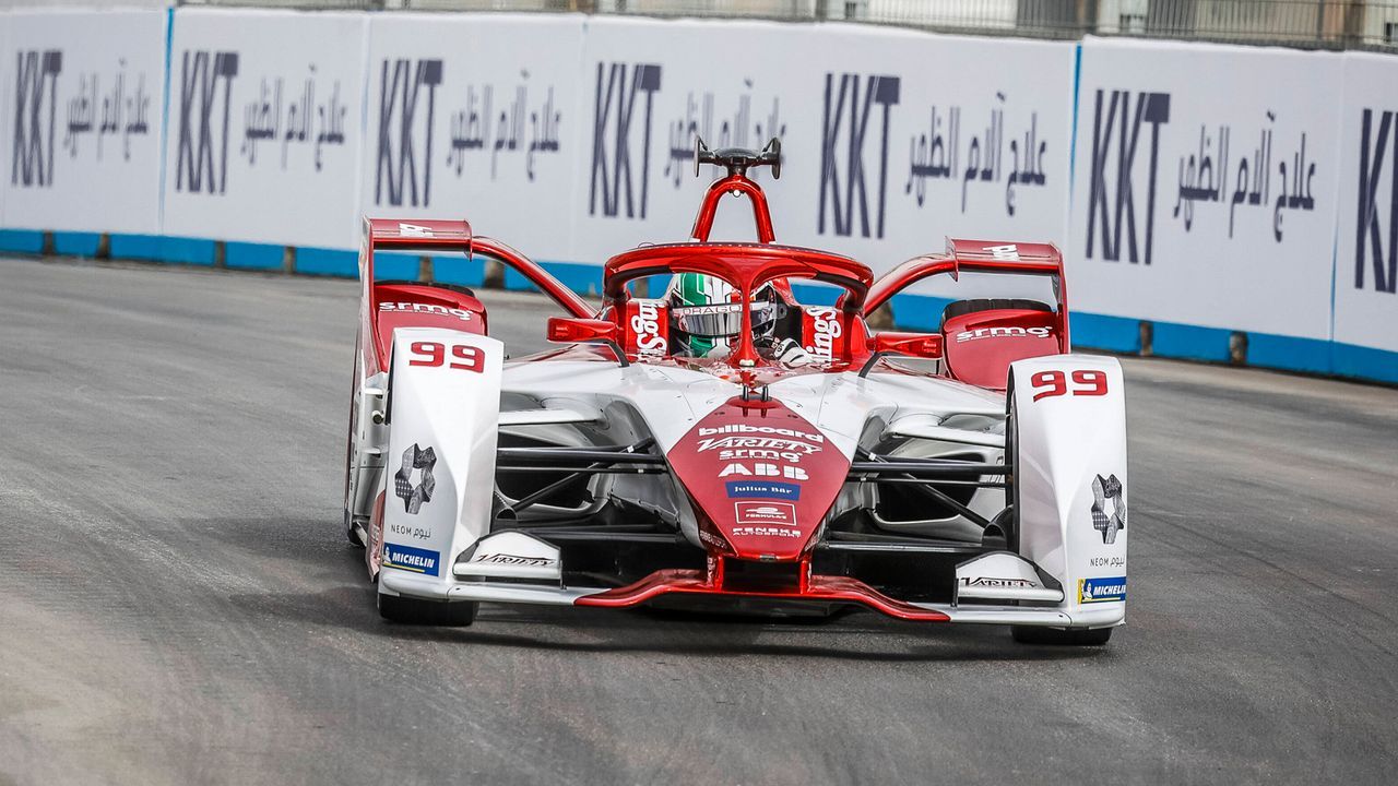 Verlierer: Antonio Giovinazzi - Bildquelle: imago images/PanoramiC