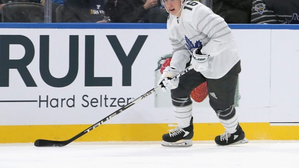 NHL-Star Mitch Marner wurde überfallen - Bildquelle: AFP/SID/BRUCE BENNETT