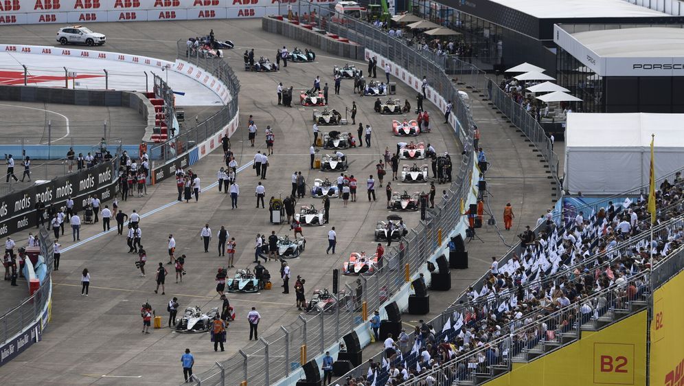 Die Formel E fährt in Berlin in beide Richtungen - Bildquelle: Motorsport Images