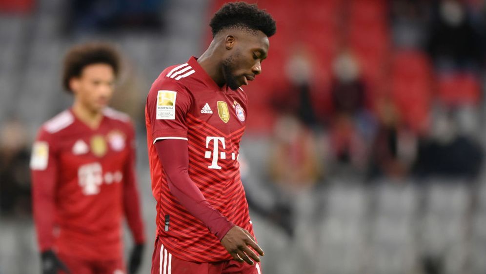 Alphonso Davies fehlt dem FC Bayern München auf unbestimmte Zeit - Bildquelle: 2021 Getty Images