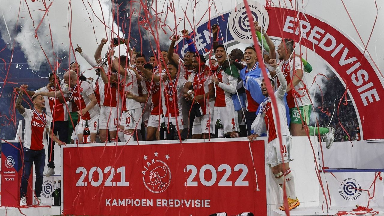 Eredivisie: Ajax verteidigt seinen Meistertitel - Bildquelle: Imago