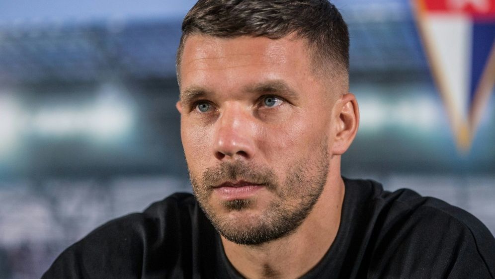 Lukas Podolski vermisst letzte Begeisterung für DFB-Elf - Bildquelle: FIRO/FIRO/SID/firo Sportphoto/NEWSPIX