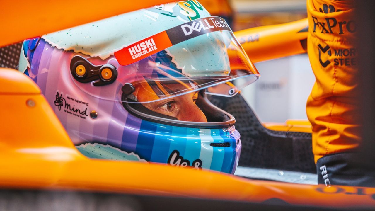 Neuer Look für Daniel Ricciardo - Bildquelle: Twitter: @McLarenF1