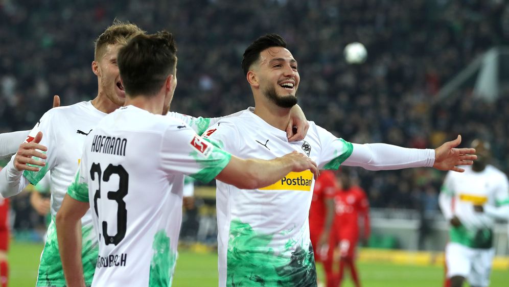 Borussia Monchengladbach Ohne Ramy Bensebaini Auf Schalke