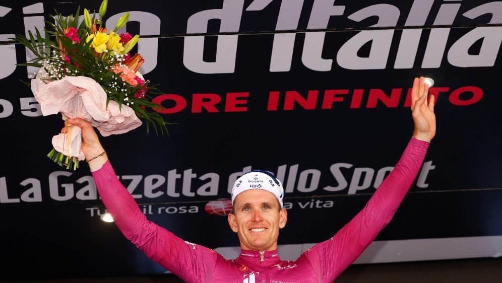 Demare gewinnt sechste Giro-Etappe - Bildquelle: AFP/SID/Luca Bettini
