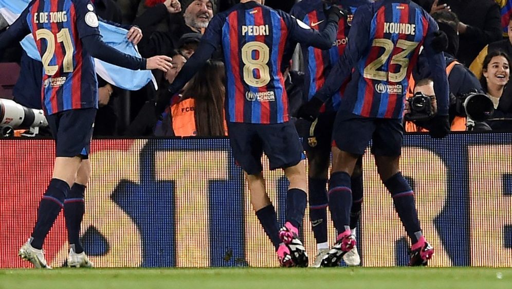 FC Barcelona zieht ins Halbfinale ein - Bildquelle: AFP/SID/Josep LAGO